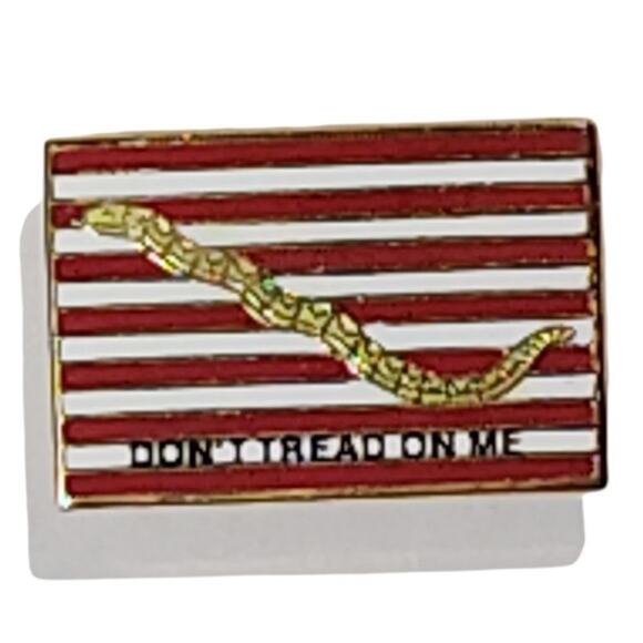 First Navy Jack "Don't Tread on Me" Enamel Lapel Pin – 7/8"x1/2" Butterfly Clasp - Picture 1 of 3